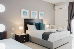 Family duplex apartment w shared pool by Homely