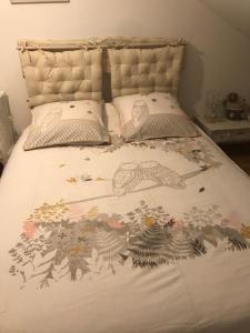 B&B / Chambres d'hotes AUX BOIS de CERF : photos des chambres