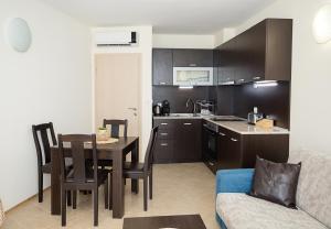 Seaside Bliss- Elegant 1BD with Stunning View by Flat Mаnager