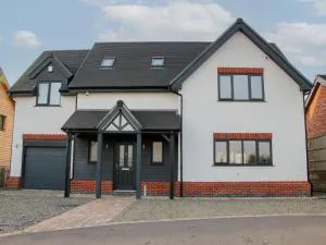 Leys Retreat - Lydbury North