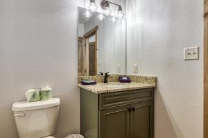 Smoky Mountain Dreamin, Mountain View, Hot Tub 560 FREE tickets each paid day!