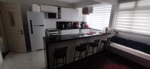 Apto pé na praia Centro