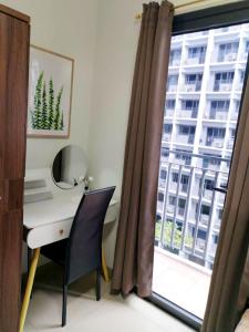 Comfy and Affordable Condo near SM Mall of Asia and Airport with Wifi 068