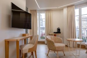 Hotels Grand Hotel Saint Michel : Chambre Signature avec Terrasse