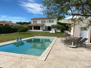 Maison Roquebeauresse - Piscine privée - Vallabrix