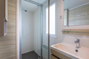 Campings Mobil Home 151 : photos des chambres