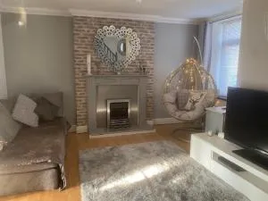 Welsh Retreat with Stunning Views sleeps upto 4 - Mountain Ash