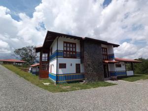 La Ilusion luxury farm-house