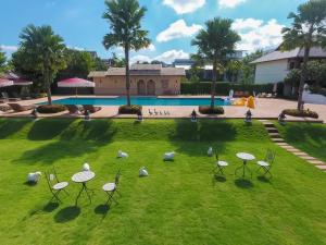 Baan PromTel ,Villa close to Nimman, Resort Pool