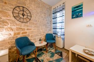 Ana Stylish Suite in old town