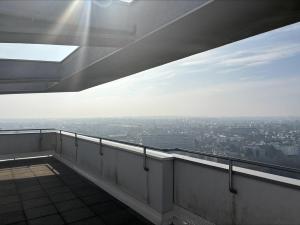 Appartements La-Haut! Studio Plein Sud Terrasse : photos des chambres