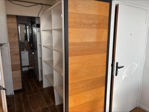 Appartements La-Haut! Studio Plein Sud Terrasse : photos des chambres