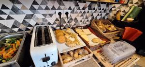 Hotels hotel- restaurant le Saint Quentin : photos des chambres