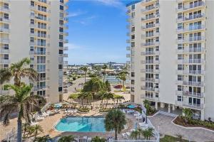 Private Balcony, Ocean View, Steps to the Beach - Sunsets & Sanddollars - Roelens