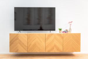 Modern Downtown Apartment