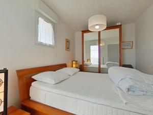 Appartements Appartement 3 pieces avec balcon a 700m de la plage - 6 couchages, garage, classe 3 etoiles - FR-1-224-710 : photos des chambres