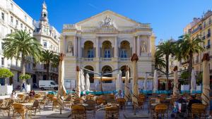 Lou Pichoun avec Vue sur la Cathédrale Wifi