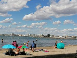 Studio Cabine Climatisé 4 Pers - Port Camargue avec Parking - FR-1-731-130