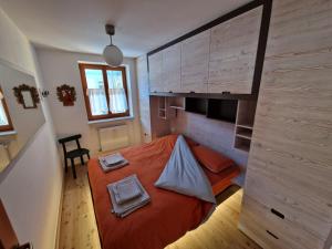 Ampio appartamento su 2 livelli con garage coperto