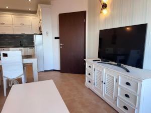 Golden Sands - Sirena 6A