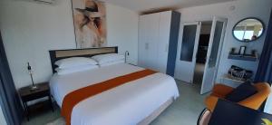 511 Umdloti Resort 1 bed beachfront Self catering Apartment great Sea View