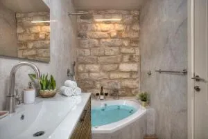 חלום במערה - סוויטת יוקרה בעתיקה - Bar Yohai