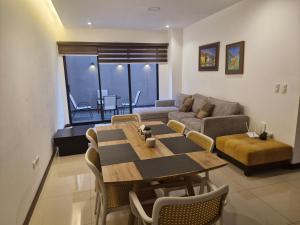 Departamento excelente ubicación con parqueo
