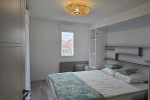 Cozy renovated apartment behind Arcachon station