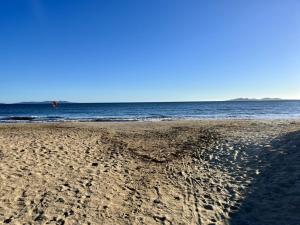 Appartements Appartement 2 pieces avec terrasse et piscine a La Londe-les-Maures - FR-1-826-7 : Appartement