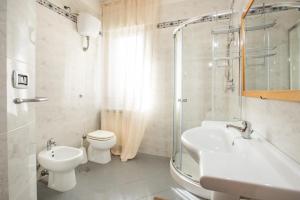 CASA di PIETRO sulla BAIA