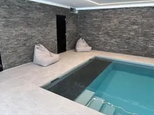 Le loft avec jacuzzi privatif - Domaine aux charmes d'Ethan - Hannut