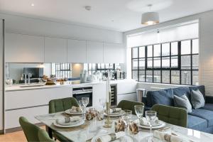 Urban Chic - Clink Street