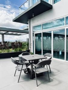 King Studio with Grand Views