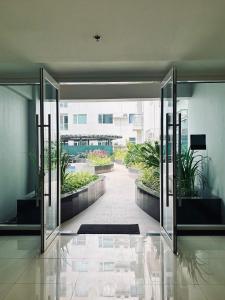 King Studio with Grand Views