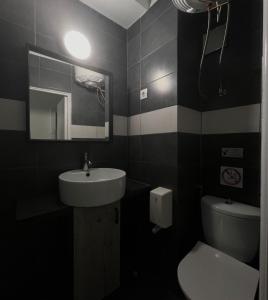 Monastiraki 101 SuperHost Hub