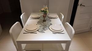 Spacious Family Suite, 2BR, Pool view, TV, Karaoke