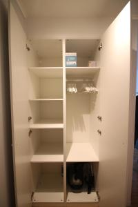 Beautiful and bright apt AvLouise