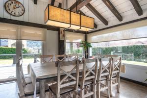 La Casa De SCOTT CON PISCINA Y JACUZZI CLIMATIZADOS