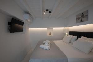 PFX Deluxe Studio In the center of Mykonos by ΜΡS