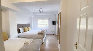 Luxury Two Bed Chelsea Retreat