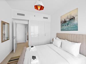 Modern and Classic 1BDR In Downtown Views-14