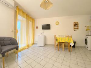 Sol-y-Days Mathilde, Agréable appartement en rez-de-jardin avec parking et un accès direct à la plage