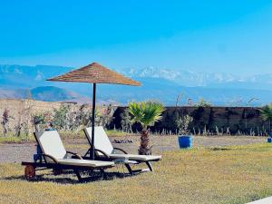 Family villa with swimming pool and a wonderful mountain view Family Only