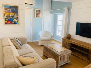 Lovely one bedroom apartment in the old town of Antibes