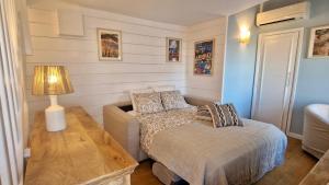 Lovely one bedroom apartment in the old town of Antibes