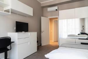 Youhosty - 3 Bedroom Apartment Citta Studi