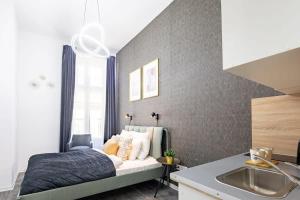 Extreme Central Modern AirCon Studio