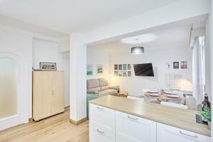 Larroka by Basque Homes