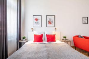 Excellent location magnificent flat