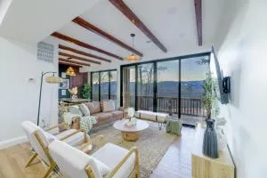 Ridgetop Hideaway 12-Guest Oasis with Hot Tub & Epic Views Near Winery Tours & Trails - 橙郡